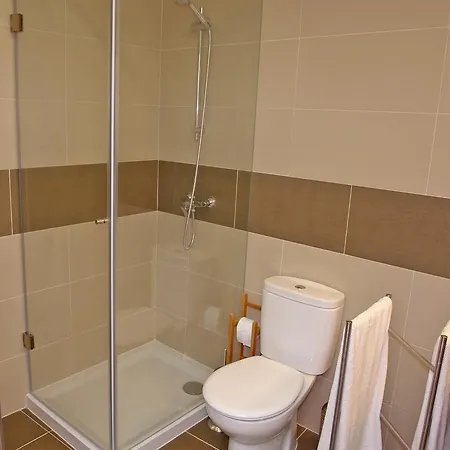 4 * Cascais
