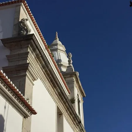 4 * Cascais